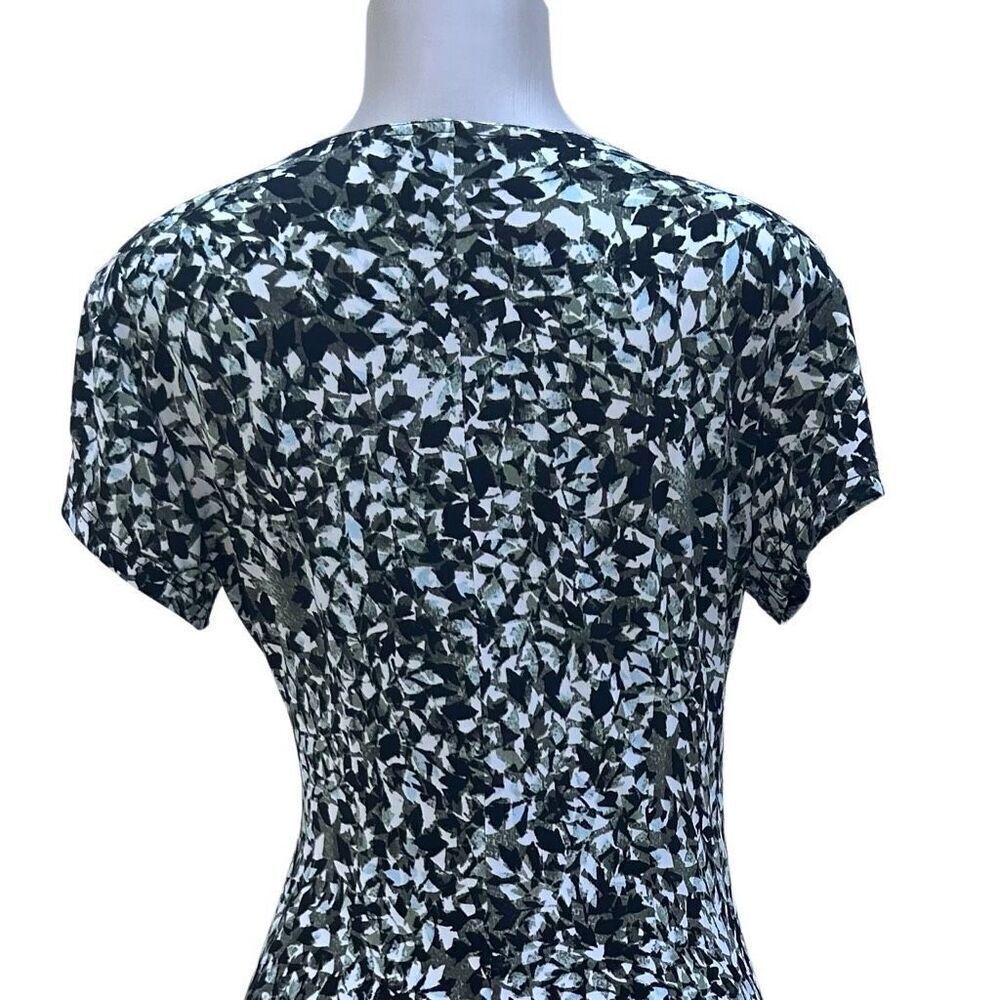 Connected Faux Wrap Dress Women's 10P Short Sleeve Abstract V-Neck Knee Length - Picture 8 of 16
